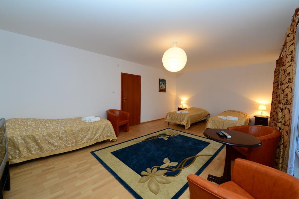 B&B Airport Modlin Новы-Двур-Мазовецкий Номер фото