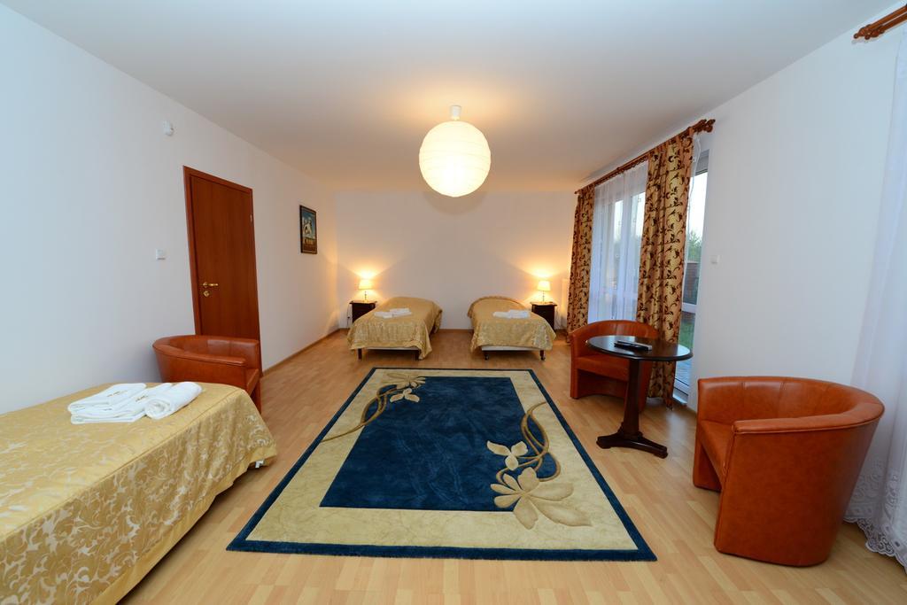 B&B Airport Modlin Новы-Двур-Мазовецкий Номер фото